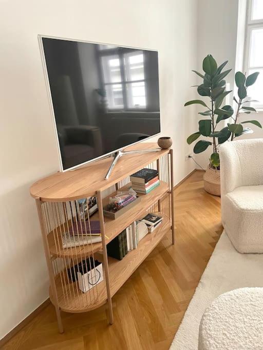 Apartamento 1010 *
